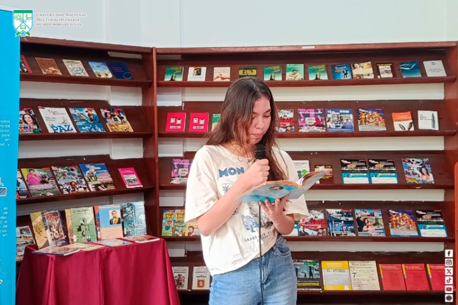 Comunidad Universitaria participa de Maratón de Lectura 4