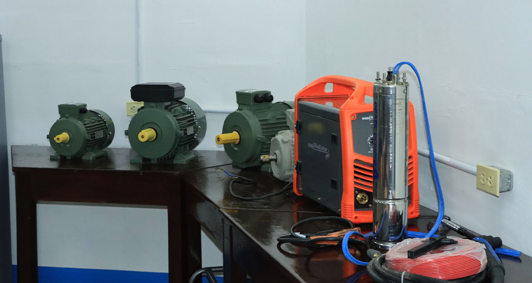 Universitarios Cuentan con Aula Taller de Electromecánica e Industrial "Comandante Carlos Fonseca Amador" 7