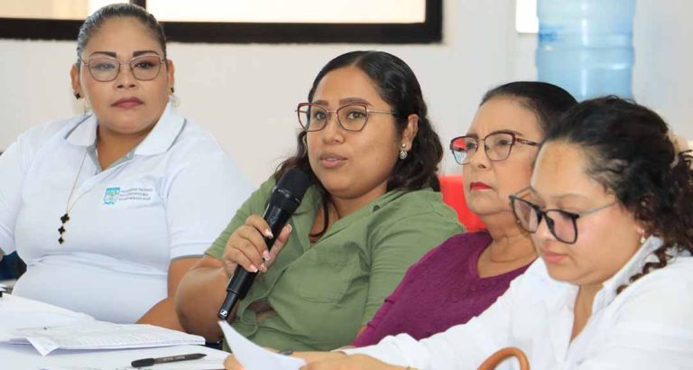 Personal recibe herramientas y conocimientos para ofrecer un servicio al cliente de calidad