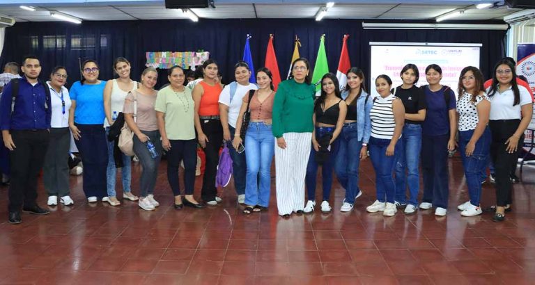 Comunidad Estudiantil Fortalece Conocimiento sobre Innovación y Emprendimiento en Encuentro Interuniversitario