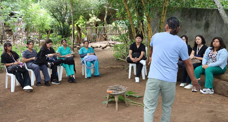 Estudiantes del Área del Conocimiento en Ciencias de la Salud fortalecen sus habilidades en la Medicina Natural y Ancestral