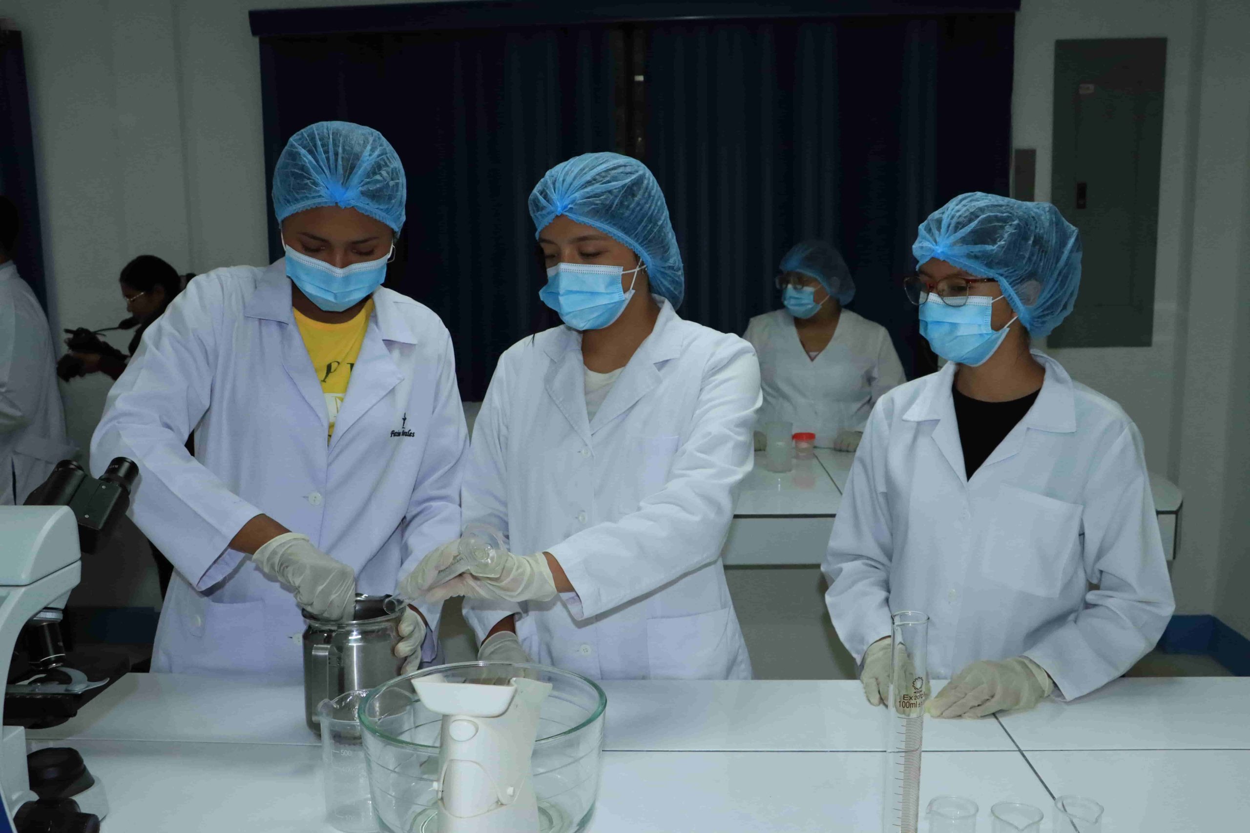 Laboratorio de Química y Farmacia María Venancia